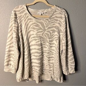 Chicos‎ Women’s Animal Print White Gray 3/4 Sleeve Pullover Sweater Size XL